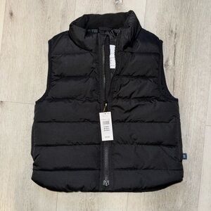 NWT Gap Black Puffer Vest size 3y